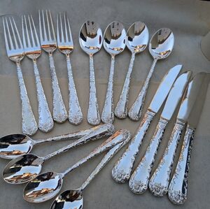 VTG WM RODGERS AND SON 16 PCS (SERVICE FOR 4) ENCHANTED ROSE SILVERWARE NICE